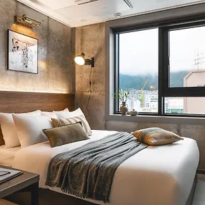 Urbanstay Boutique Nampo Biff Apartment
