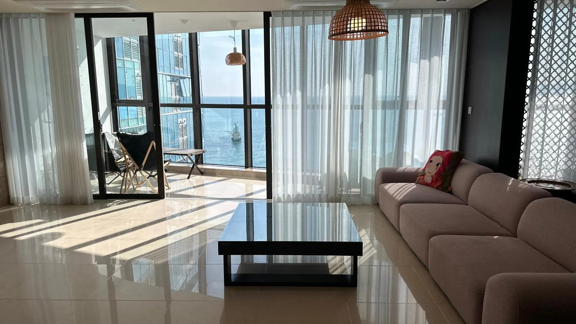 Haeundae Luxury House Apartment Busan
